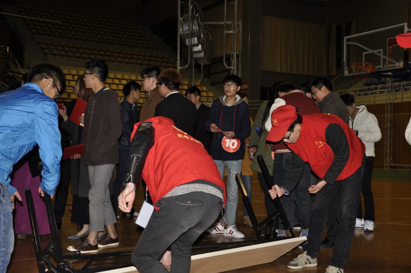 助力校园文化节 奉献活力青春