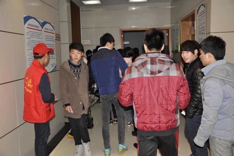 助力校园文化节 奉献活力青春