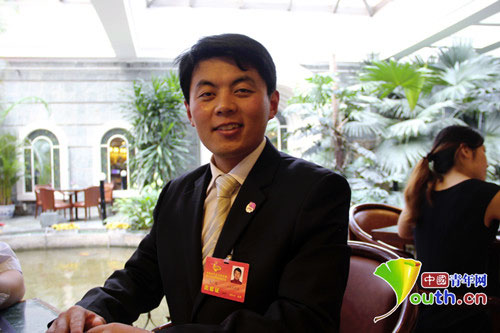 马广超代表:把团十七大精神传达到孩子们心中