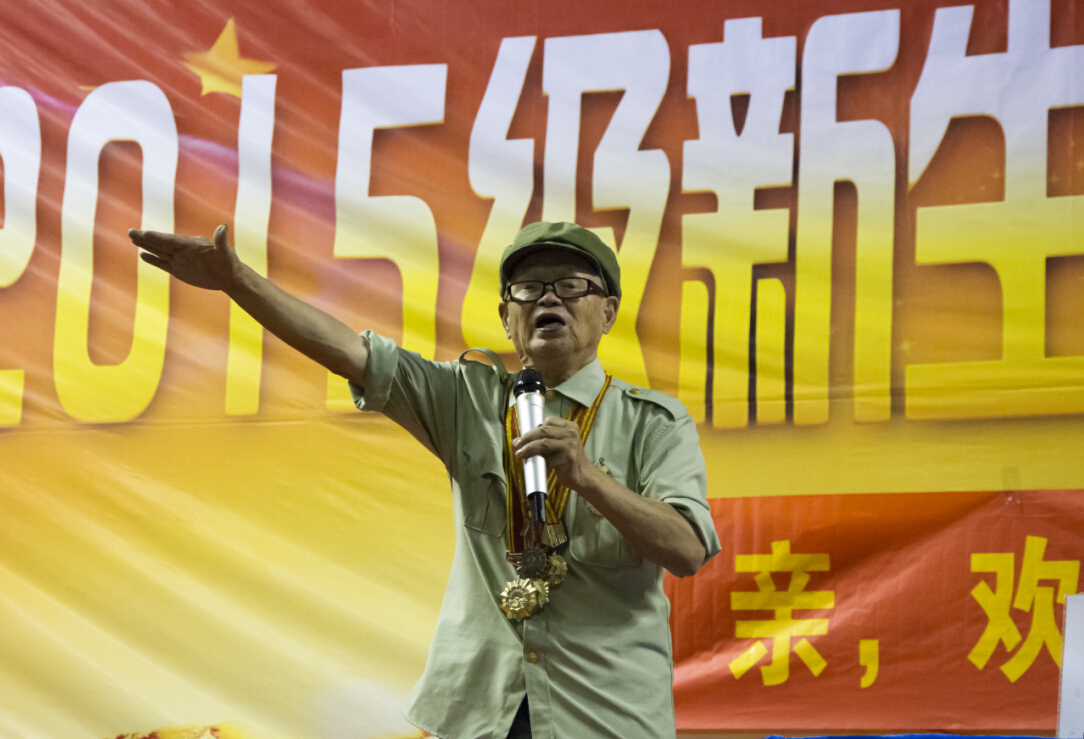 红色宣讲员何志城为我院学生宣讲革命烈士事迹